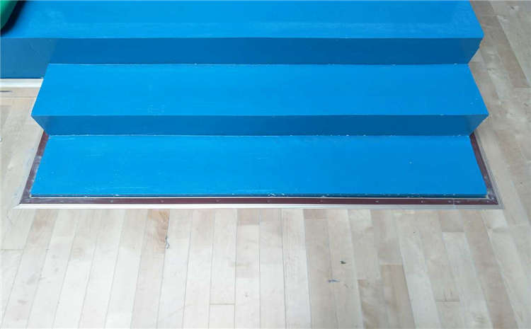 橡胶木木地板篮球馆价格是多少钱？