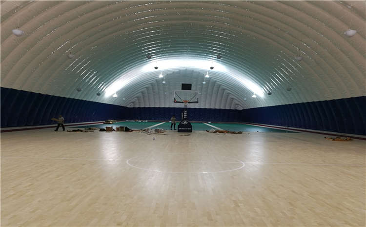 硬木企口风雨操场地板翻新施工