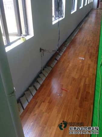 枫木篮球地板多少钱