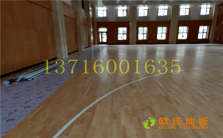 黑龙江双鸭山篮球馆木地板案例—欧氏舞台木地板厂家